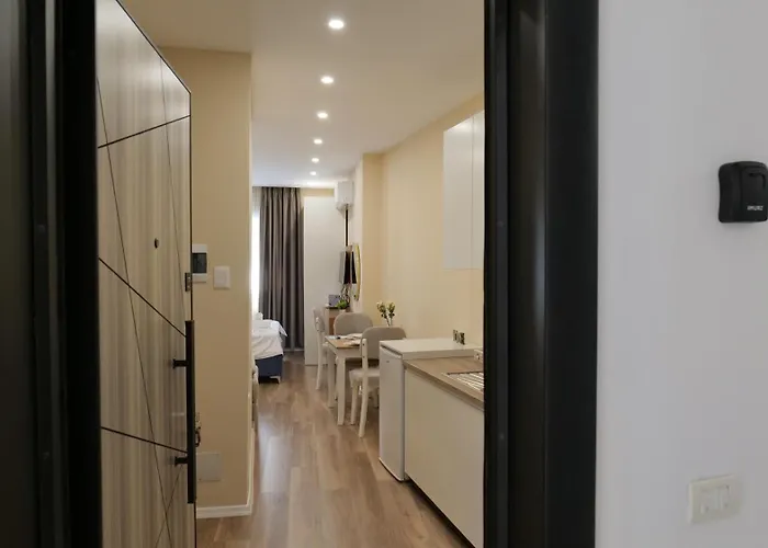 New Bazaar Kristi 04 * Tirana